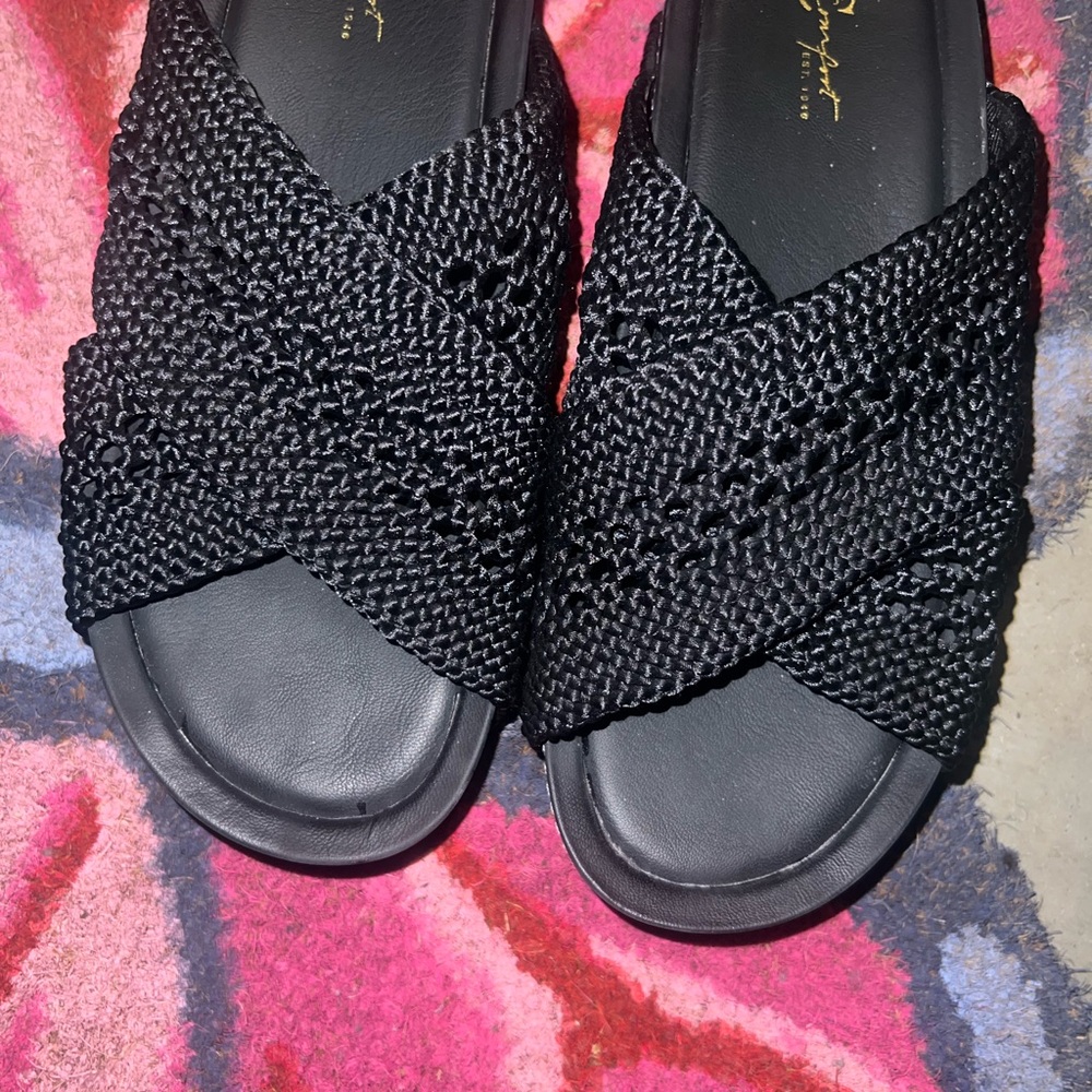 Cato Black Slide Sandals with Criss-Cross Design